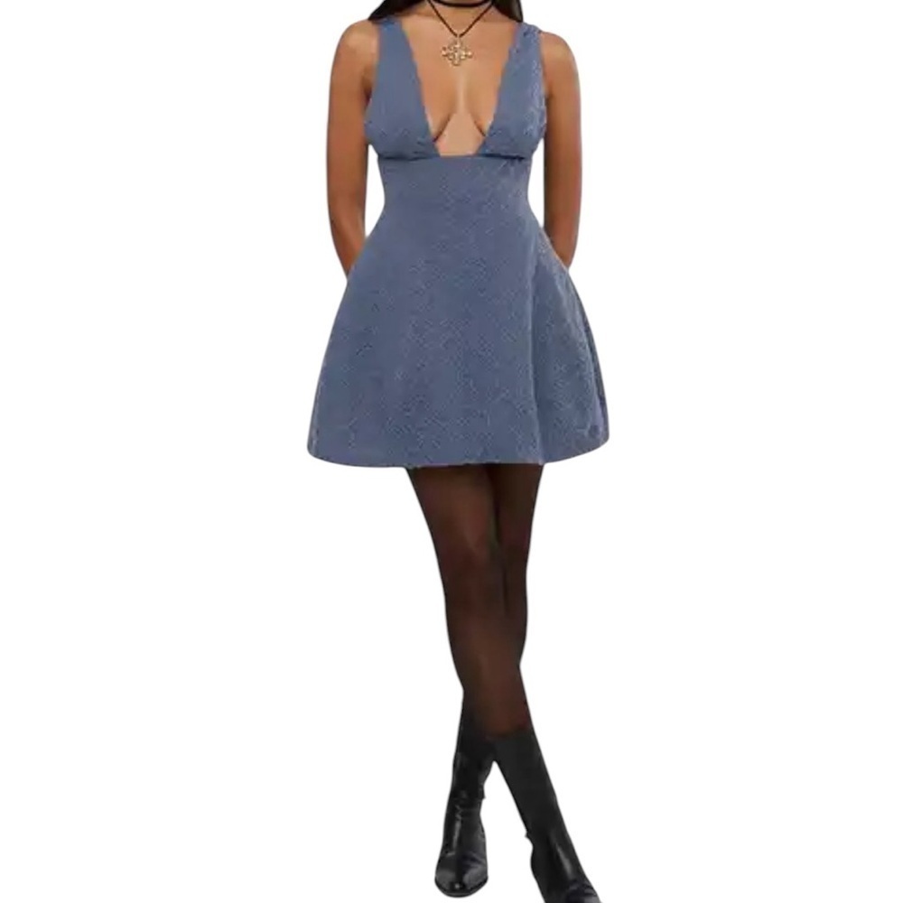 WeWoreWhat NWT Blue Textured Knit V-Neck Mini Dress Size 0